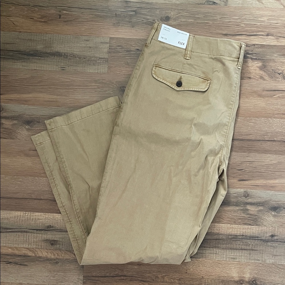 America Eagle Outfitters Khaki Original Straight Flex NWT SIZE 38x32